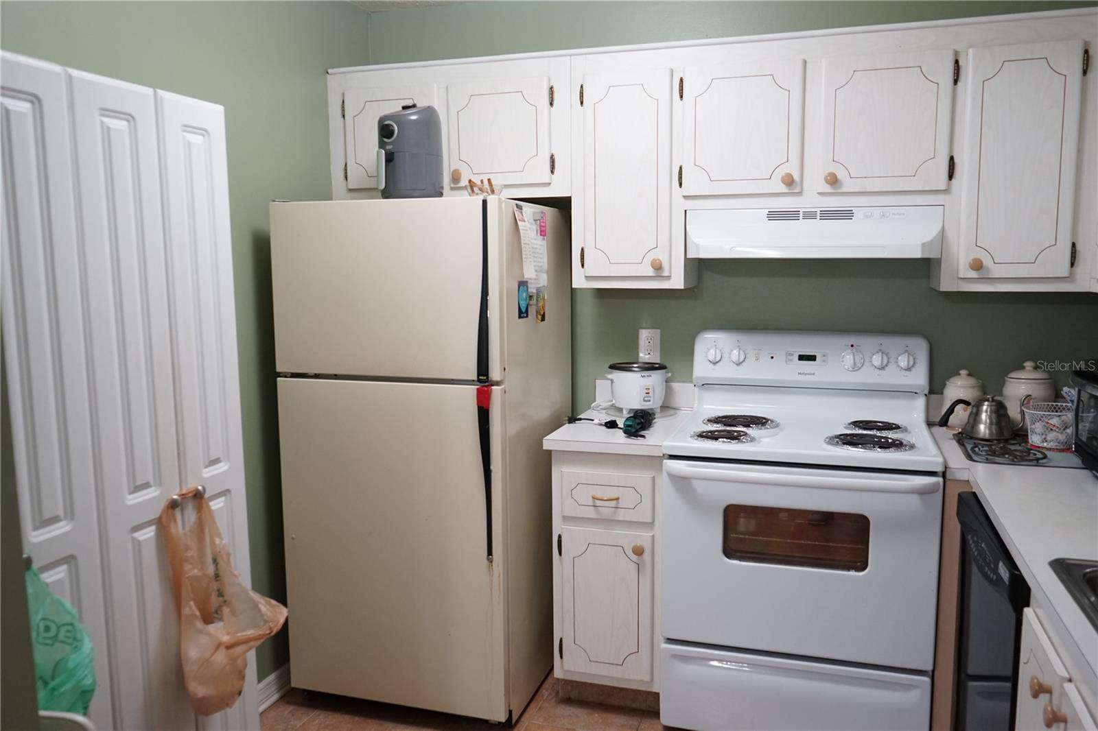 Image 6 of 41 For 1902 Andover Street 203