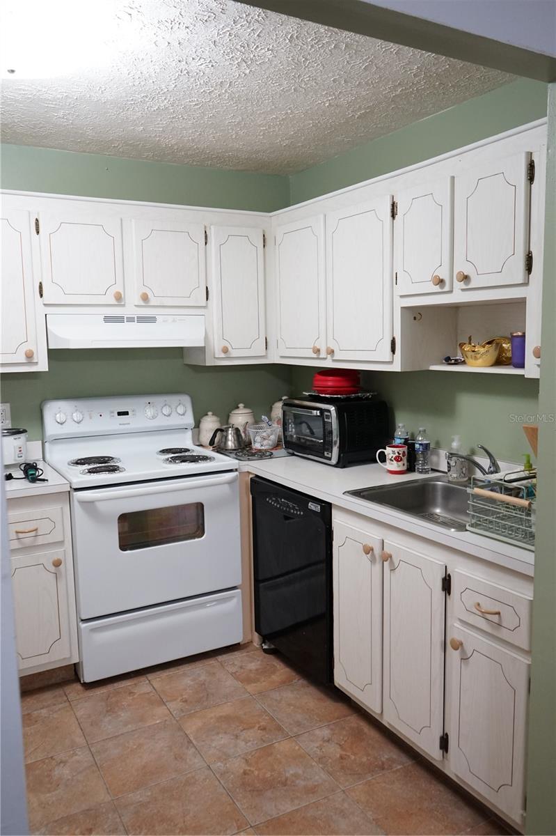 Image 7 of 41 For 1902 Andover Street 203