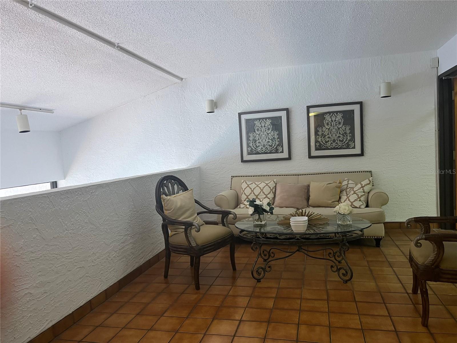 Image 10 of 34 For 2593 Countryside Boulevard 7203
