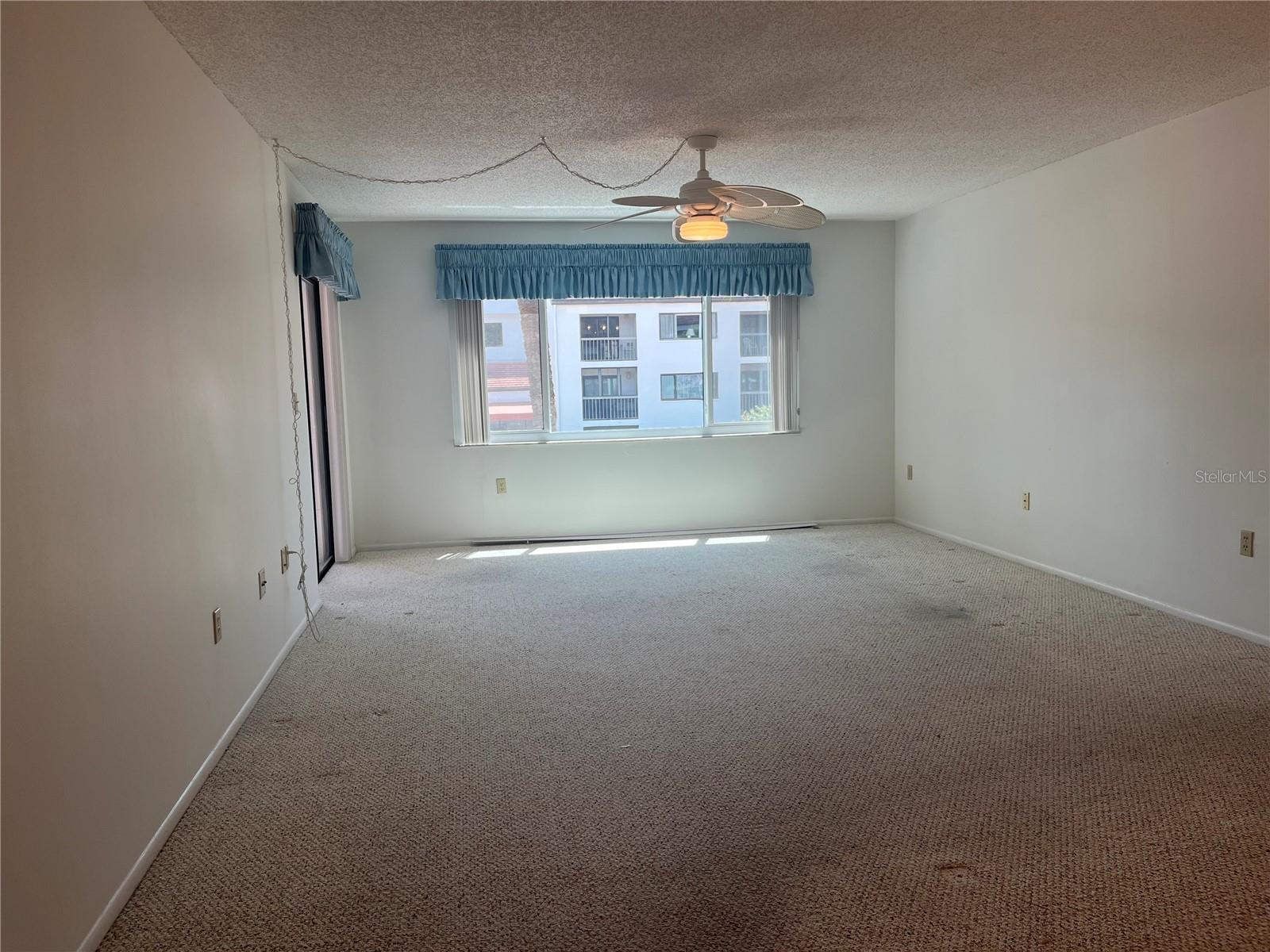 Image 17 of 34 For 2593 Countryside Boulevard 7203