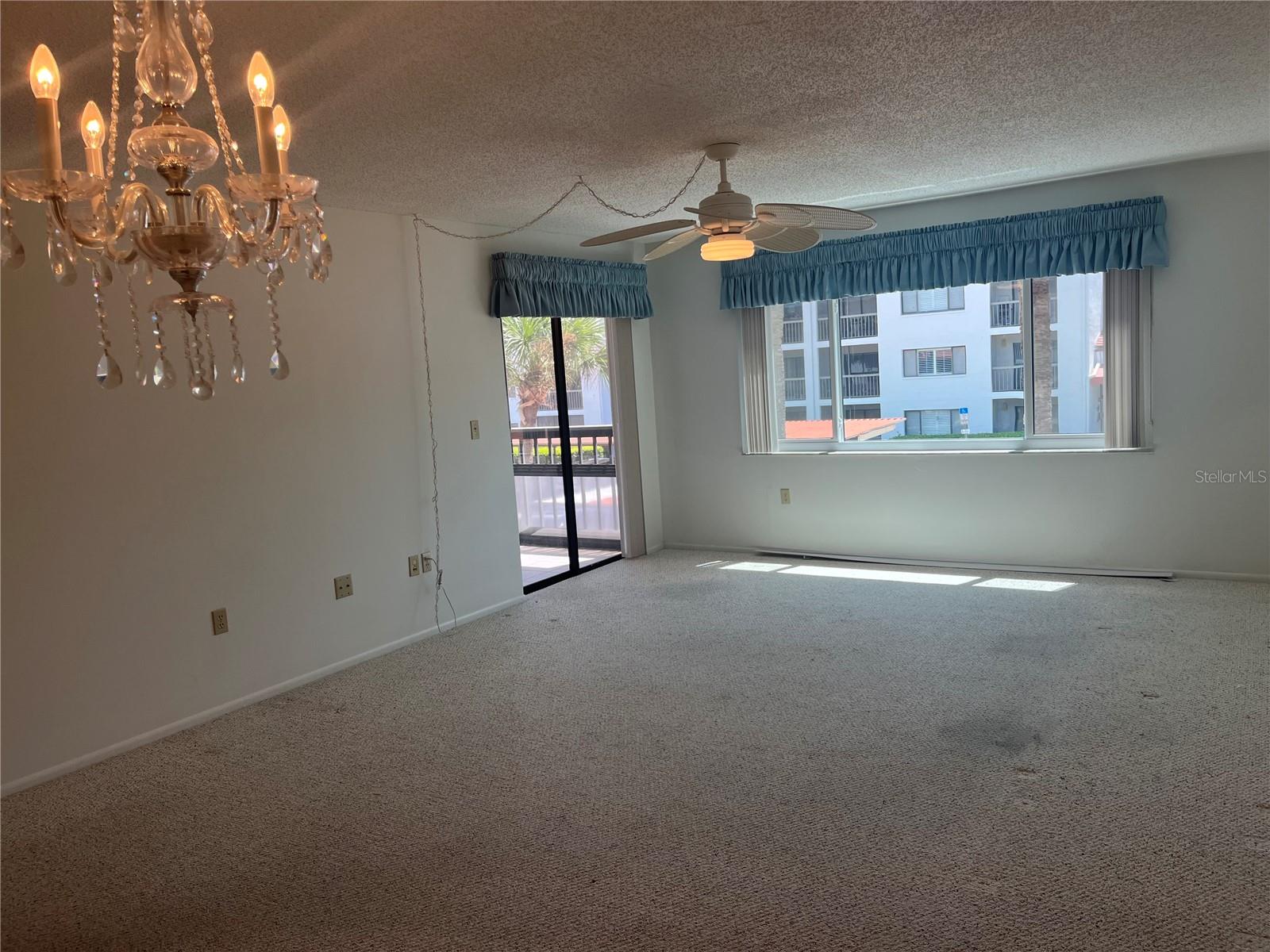 Image 18 of 34 For 2593 Countryside Boulevard 7203