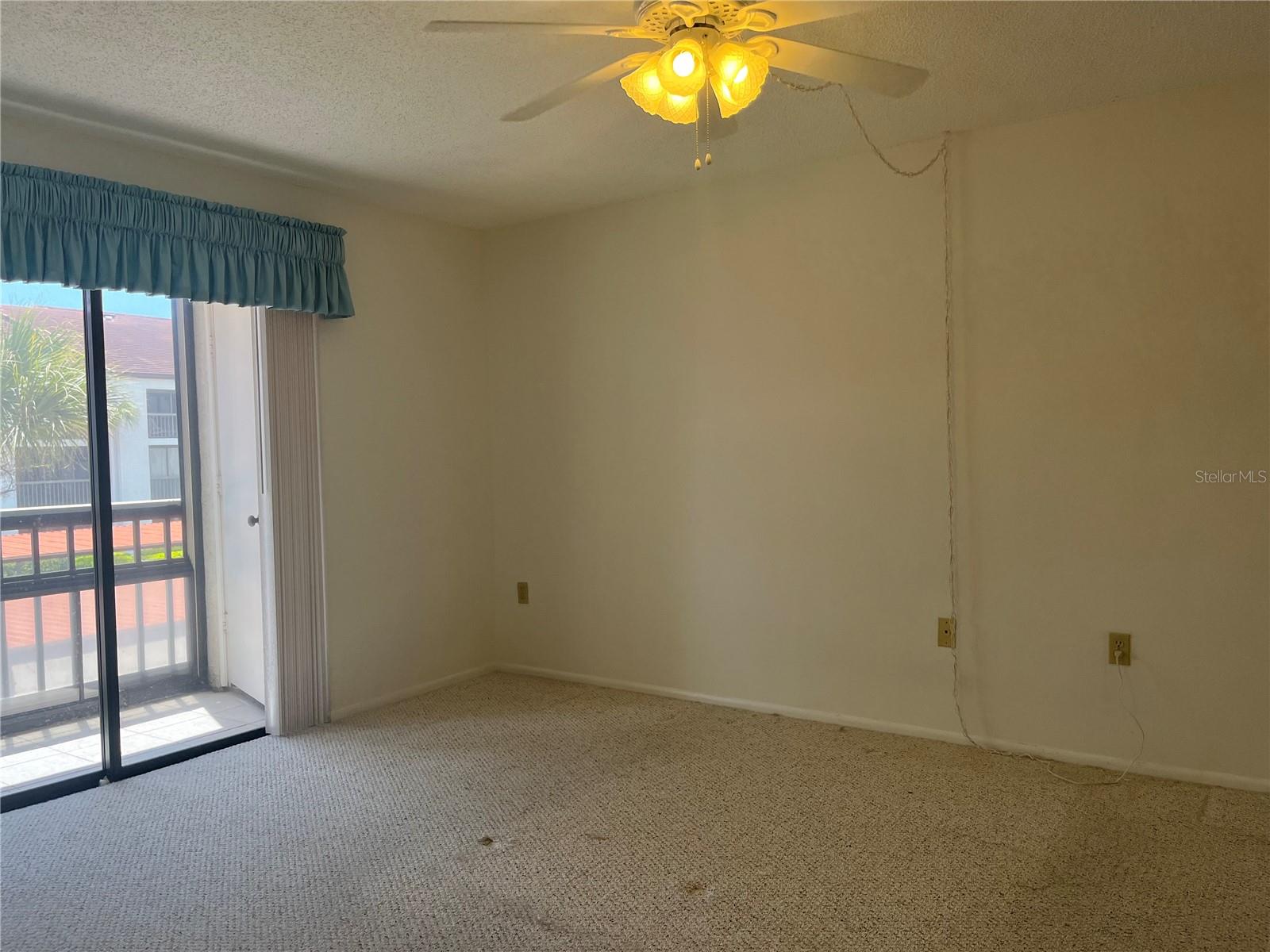 Image 19 of 34 For 2593 Countryside Boulevard 7203