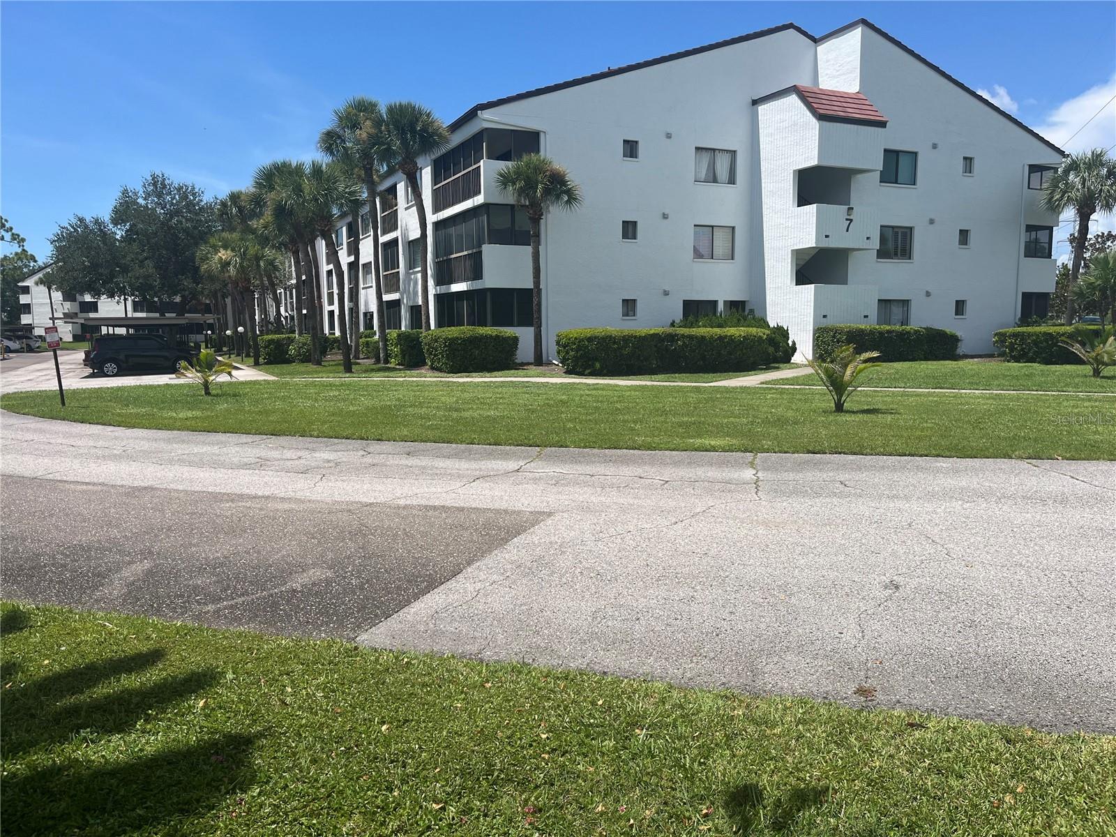 Image 2 of 34 For 2593 Countryside Boulevard 7203
