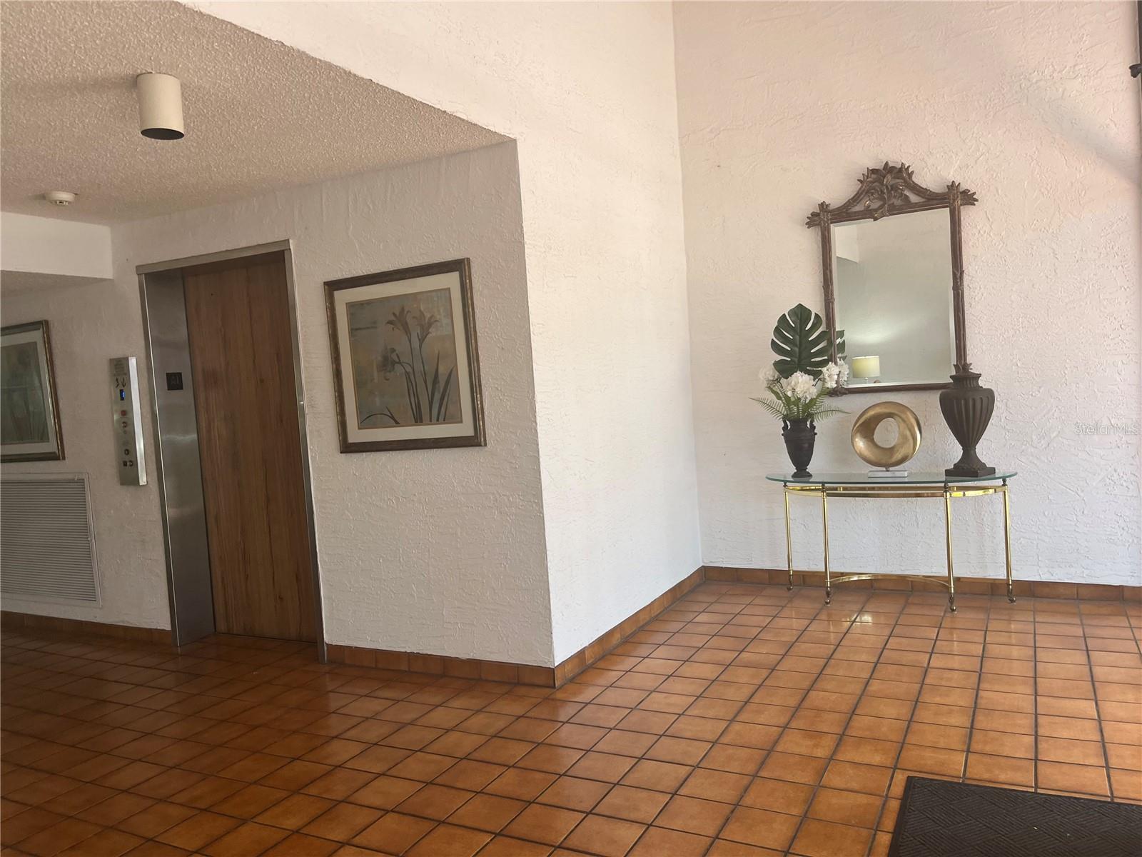 Image 8 of 34 For 2593 Countryside Boulevard 7203