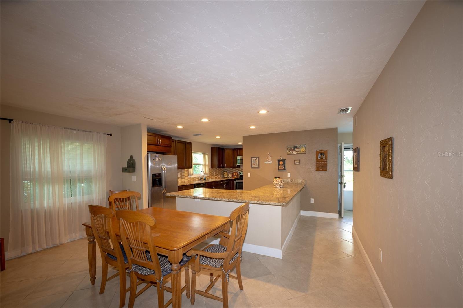 Image 21 of 48 For 1614 Stafford Lane 1206