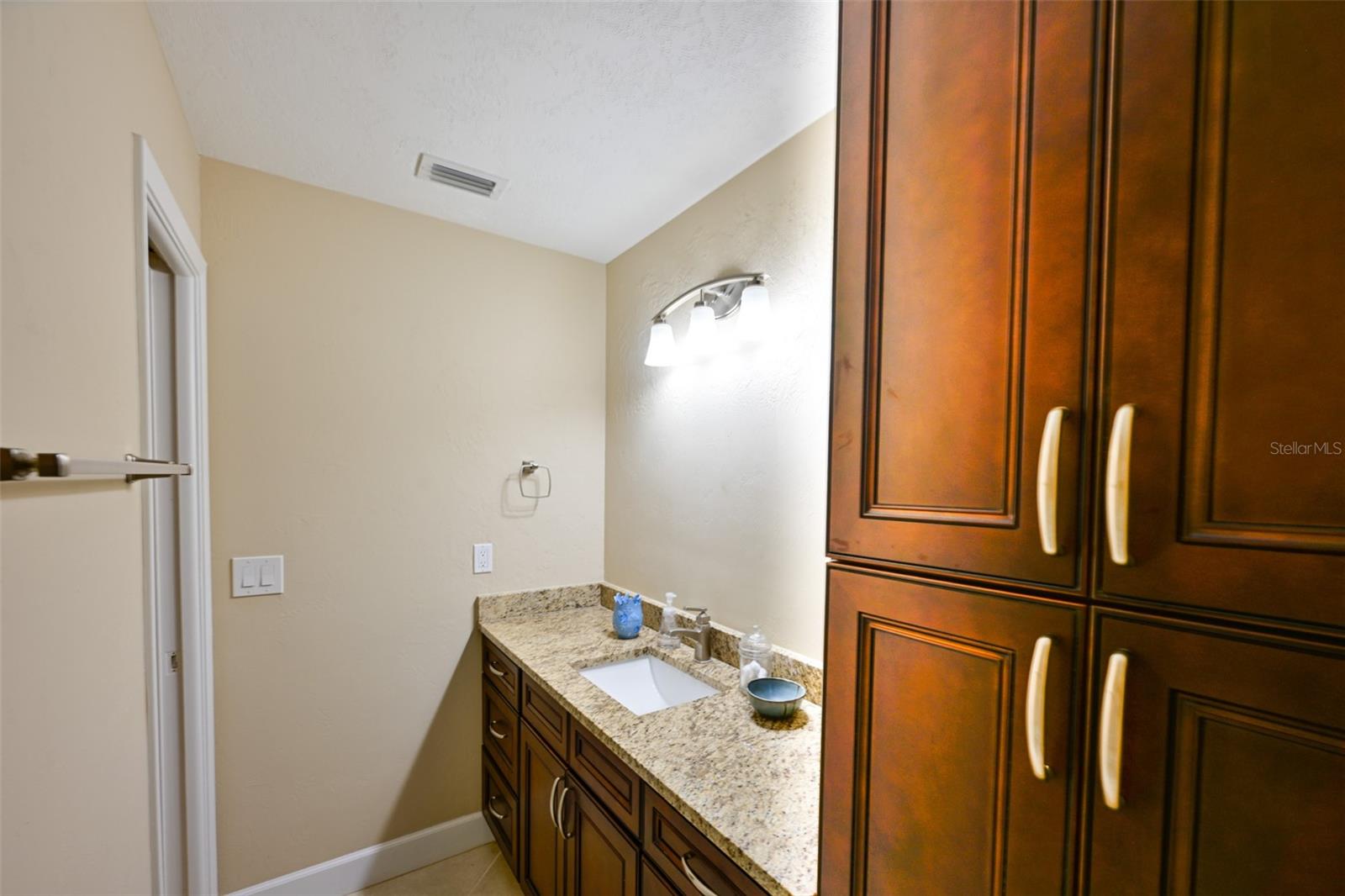 Image 37 of 48 For 1614 Stafford Lane 1206