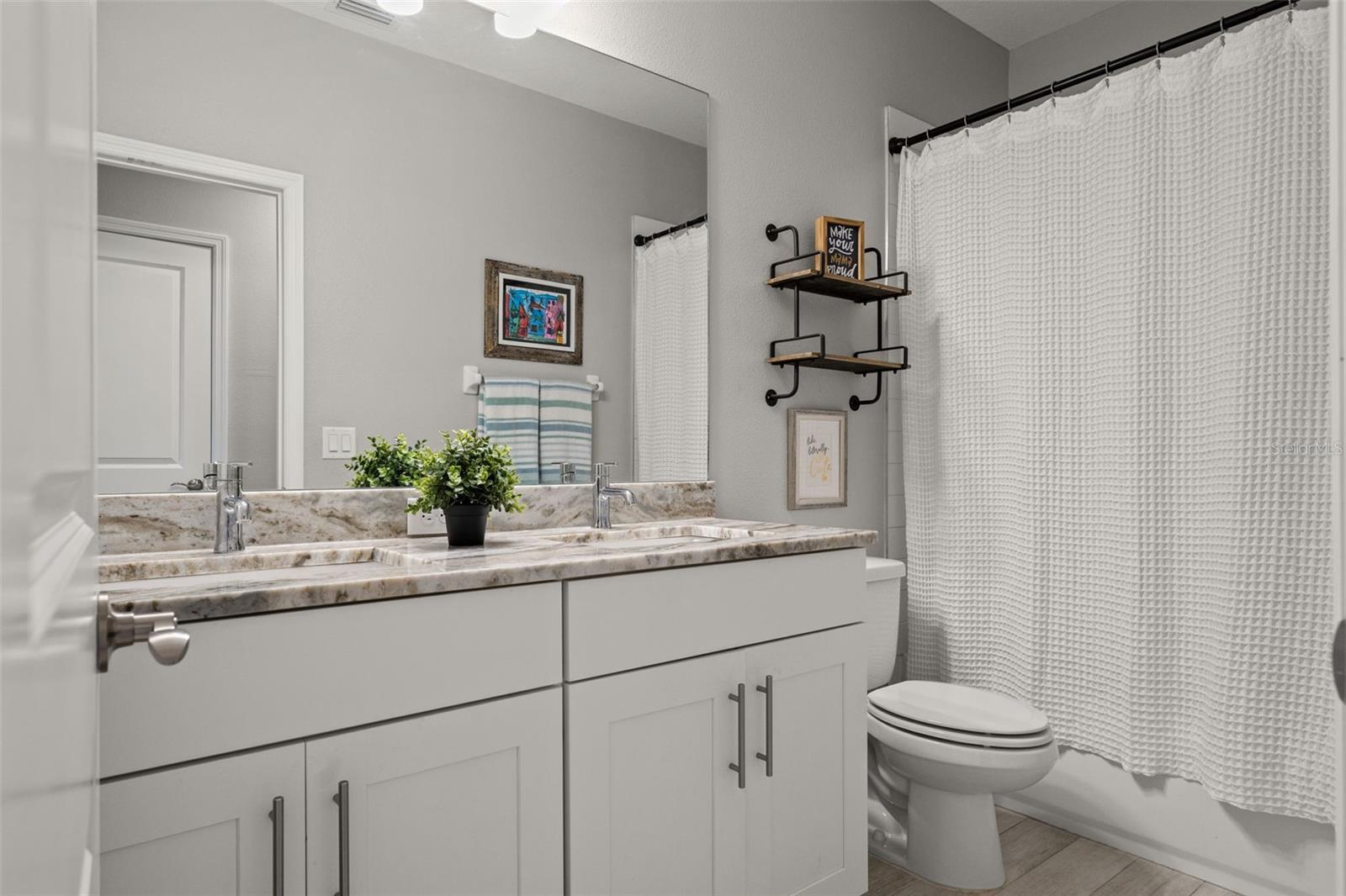 Listing photo id 26 for 32924 Estate Garden Drive