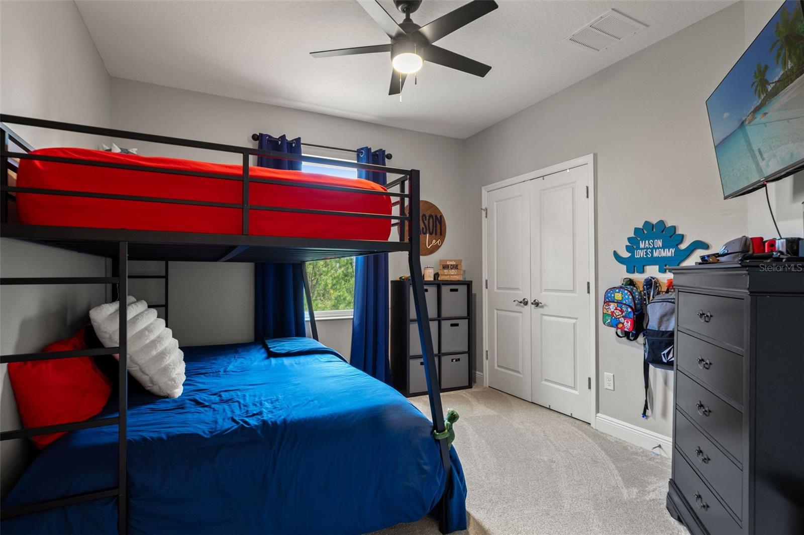 Listing photo id 32 for 32924 Estate Garden Drive