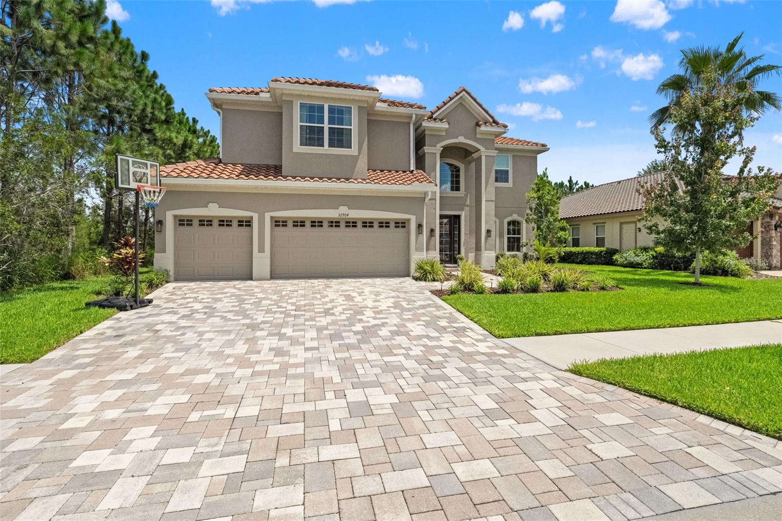 Listing photo id 42 for 32924 Estate Garden Drive