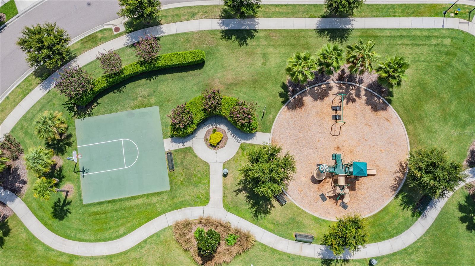 Listing photo id 44 for 32924 Estate Garden Drive