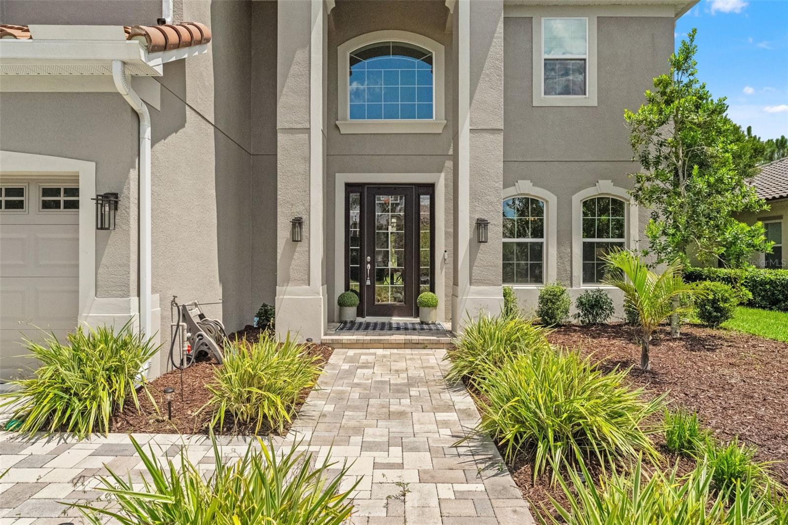 Listing photo id 5 for 32924 Estate Garden Drive