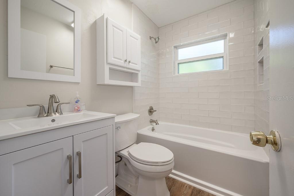 Image 10 of 23 For 413 Hanna Avenue