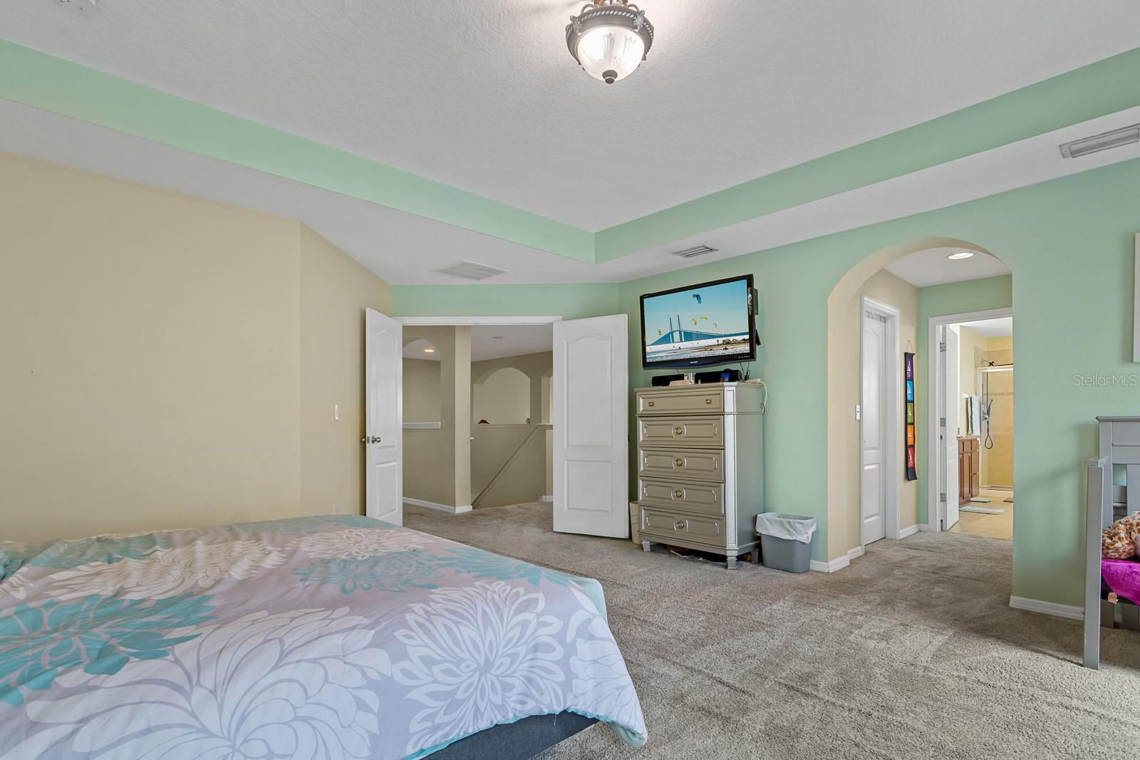 Image 21 of 46 For 11620 Warren Oaks Place