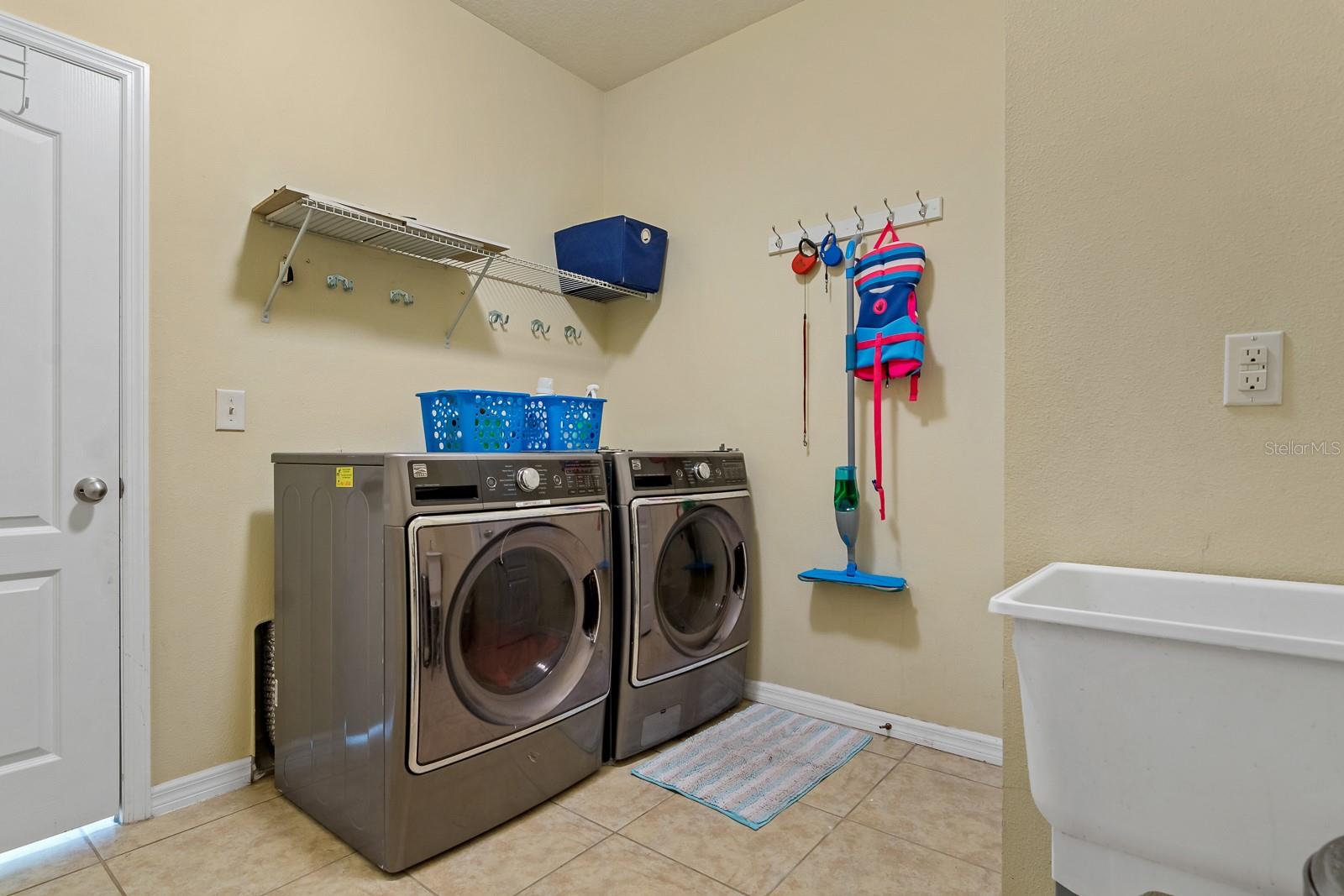 Image 34 of 46 For 11620 Warren Oaks Place