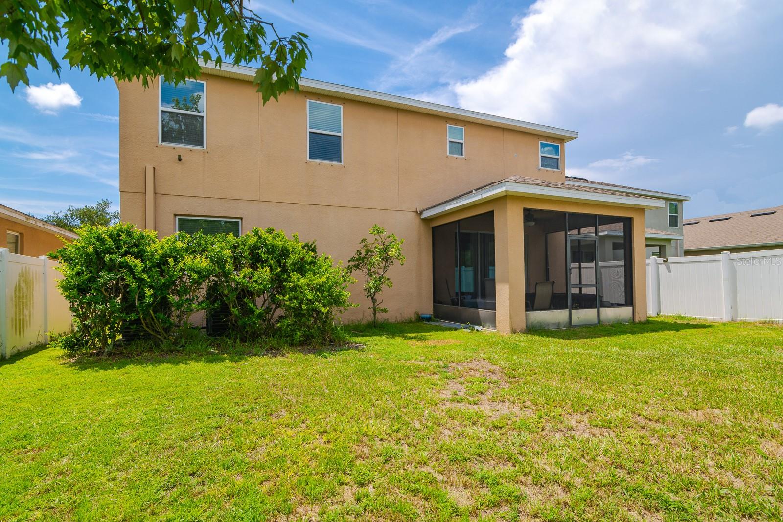 Image 38 of 46 For 11620 Warren Oaks Place