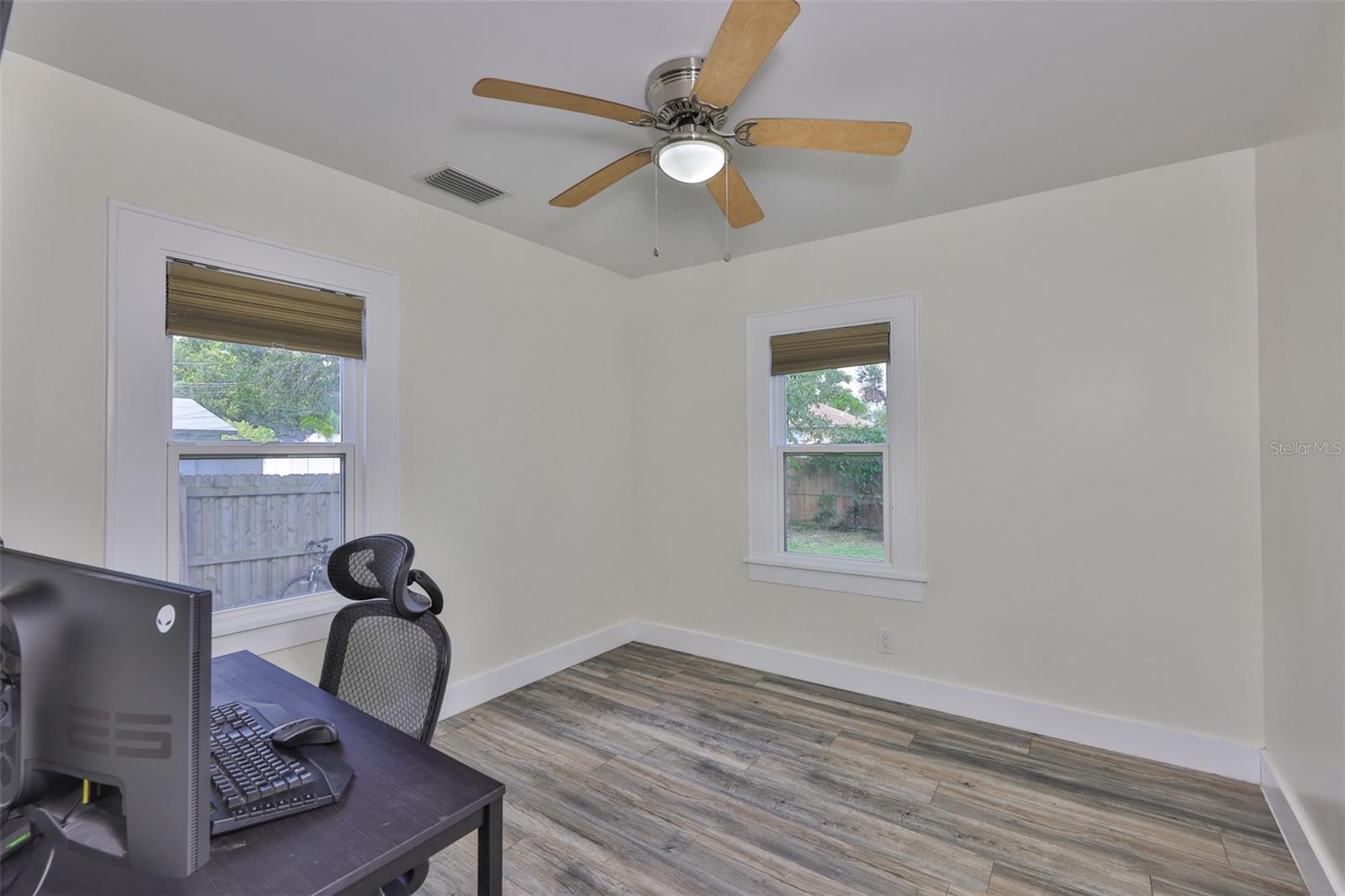 Image 18 of 31 For 6436 30th Street N
