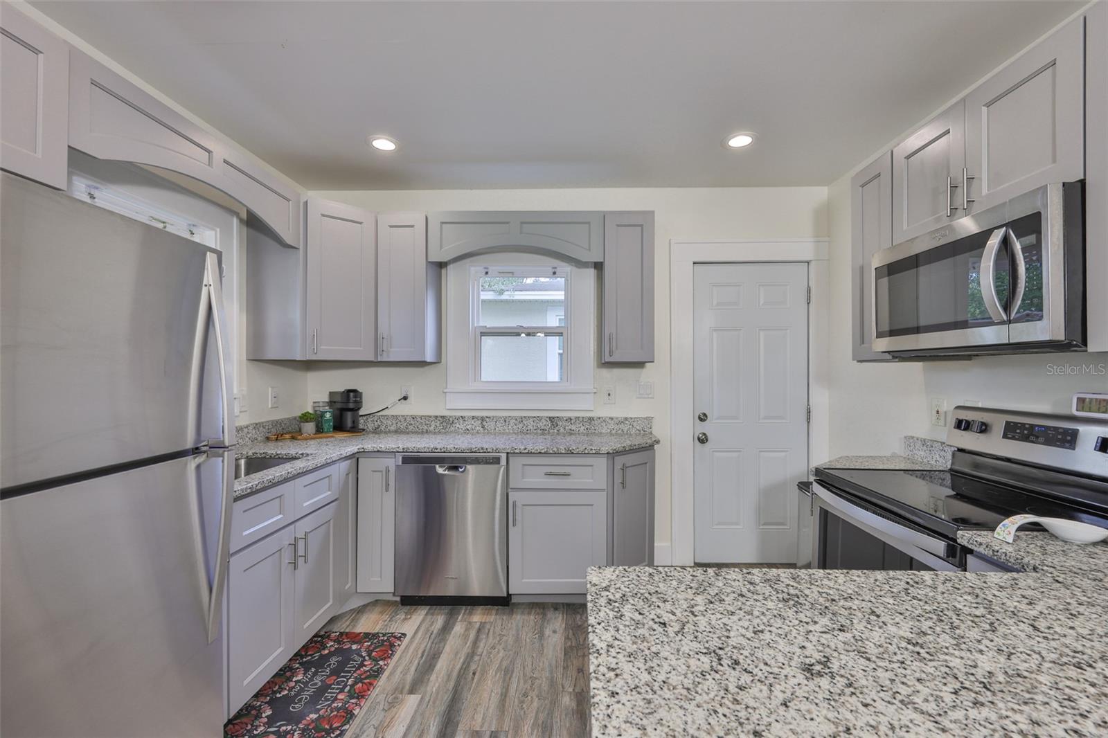 Image 9 of 31 For 6436 30th Street N