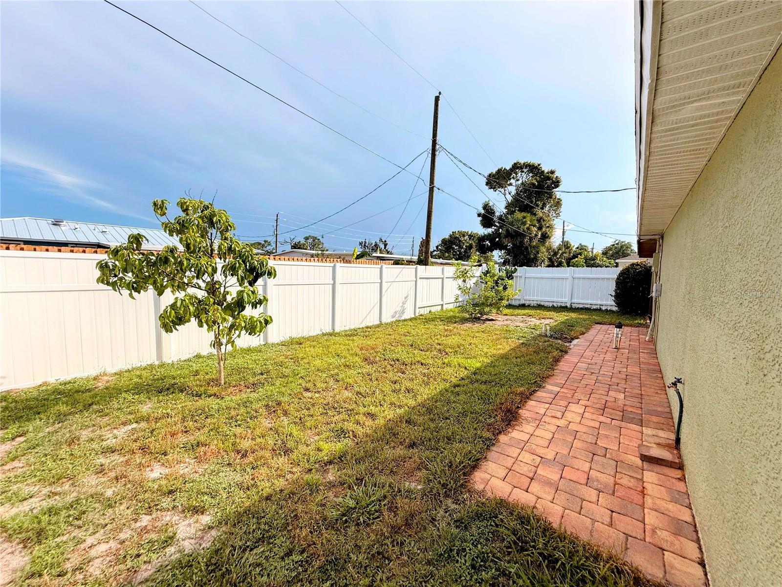 Image 15 of 15 For 2075 4th Avenue Sw