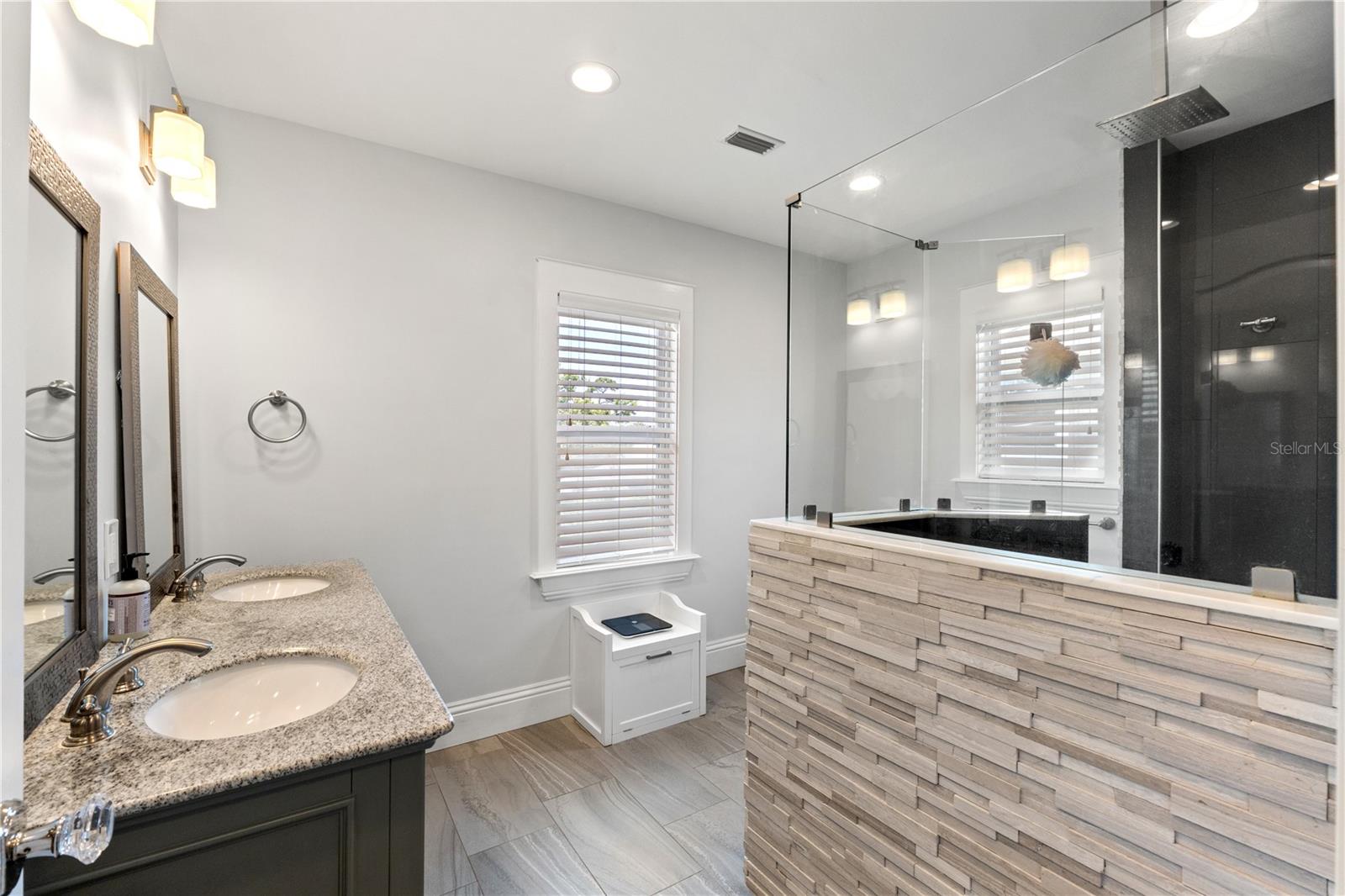 Image 29 of 50 For 1170 24th Avenue N