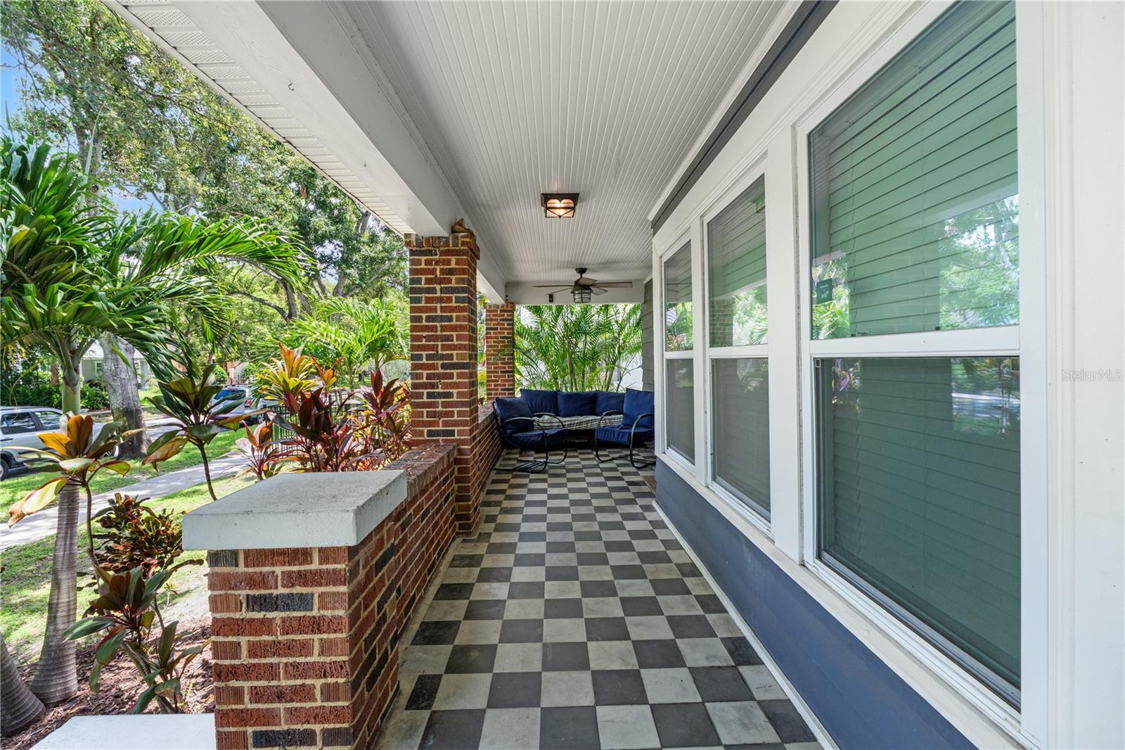 Image 6 of 50 For 1170 24th Avenue N