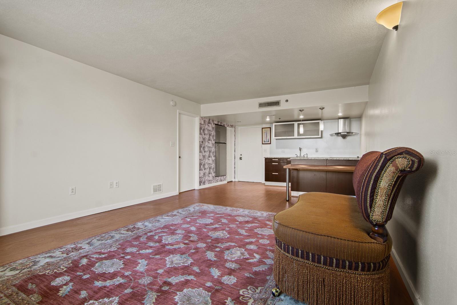 Image 12 of 28 For 701 Madison Avenue 317