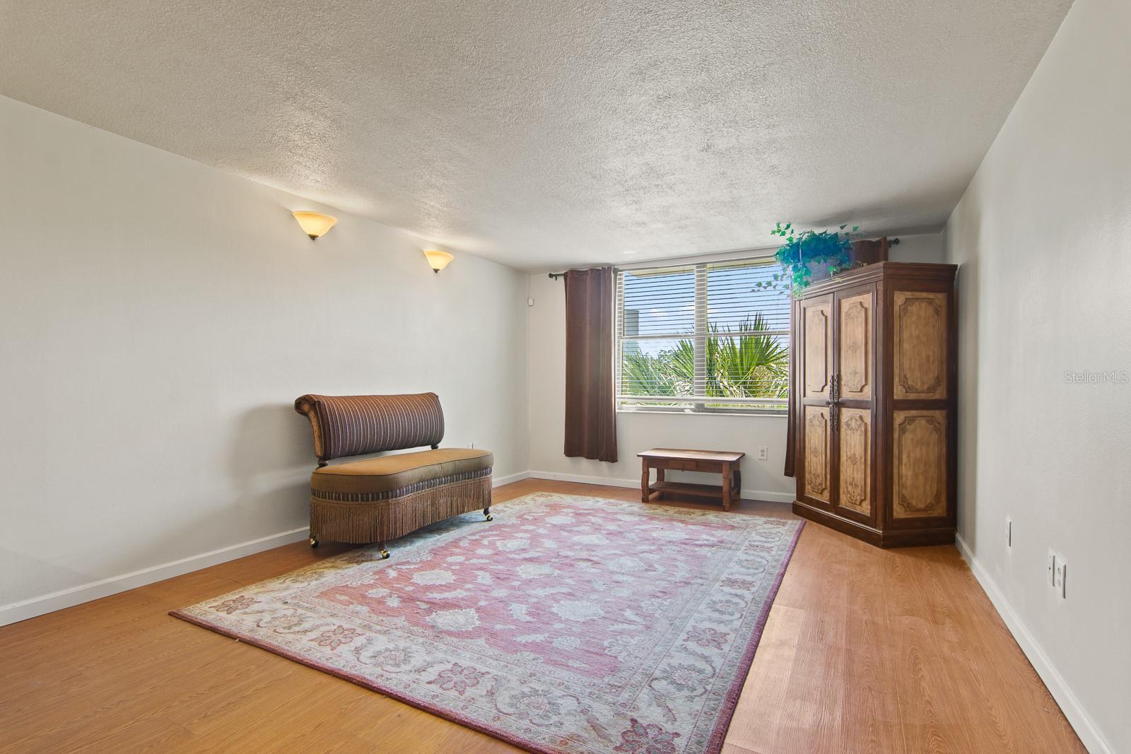 Image 13 of 28 For 701 Madison Avenue 317