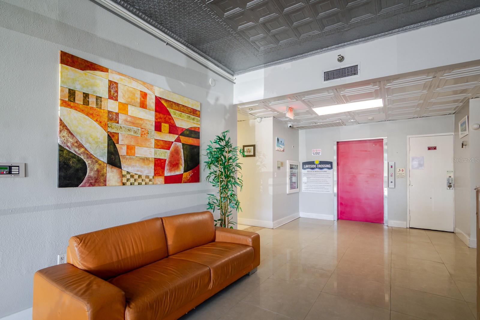 Image 19 of 28 For 701 Madison Avenue 317