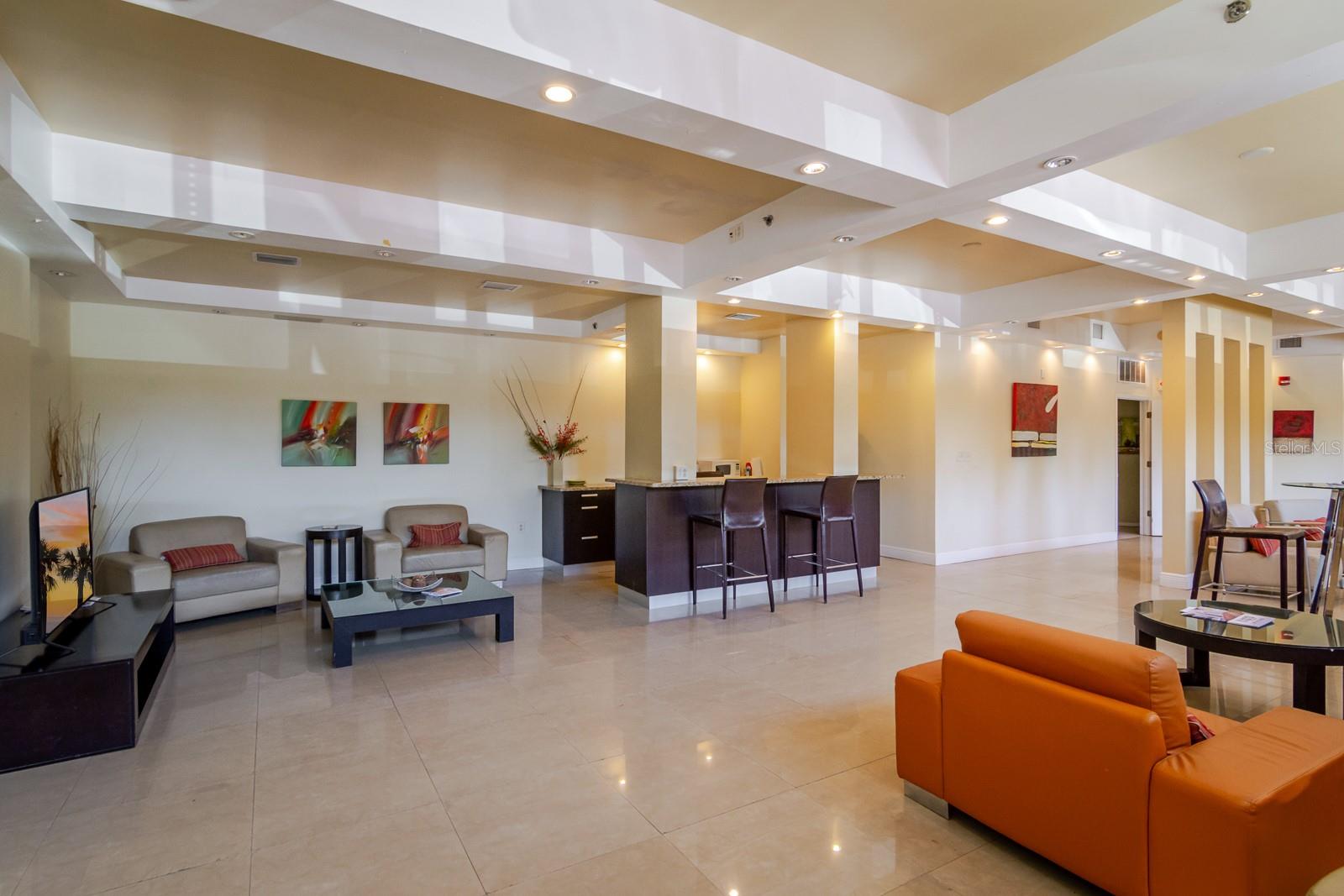 Image 21 of 28 For 701 Madison Avenue 317