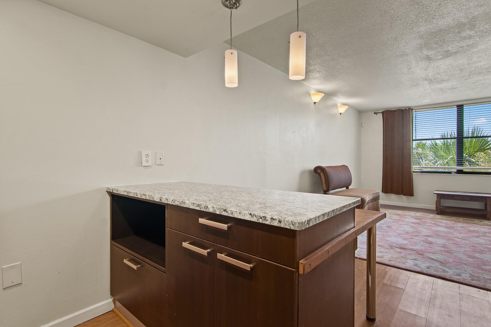 Image 7 of 28 For 701 Madison Avenue 317