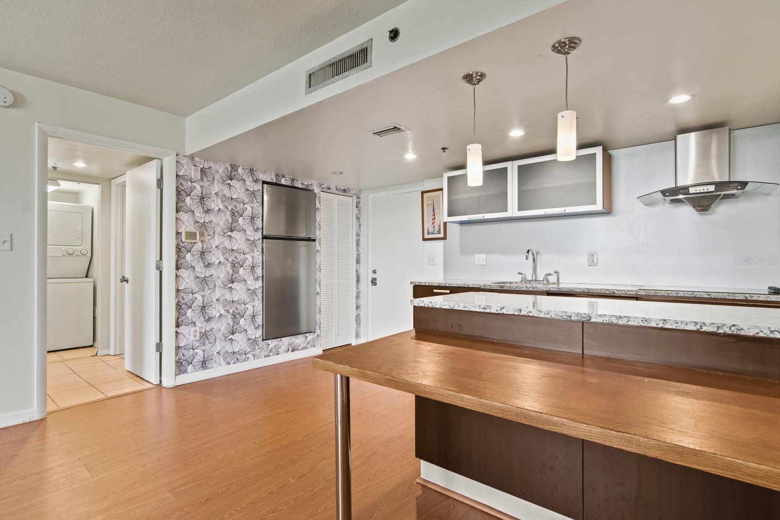 Image 8 of 28 For 701 Madison Avenue 317