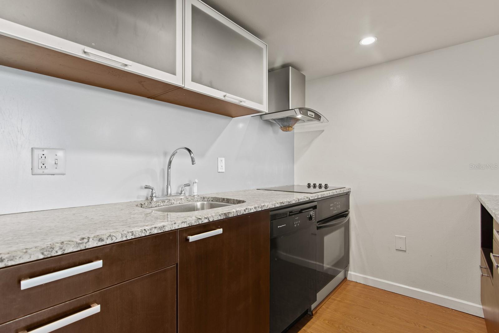 Image 9 of 28 For 701 Madison Avenue 317