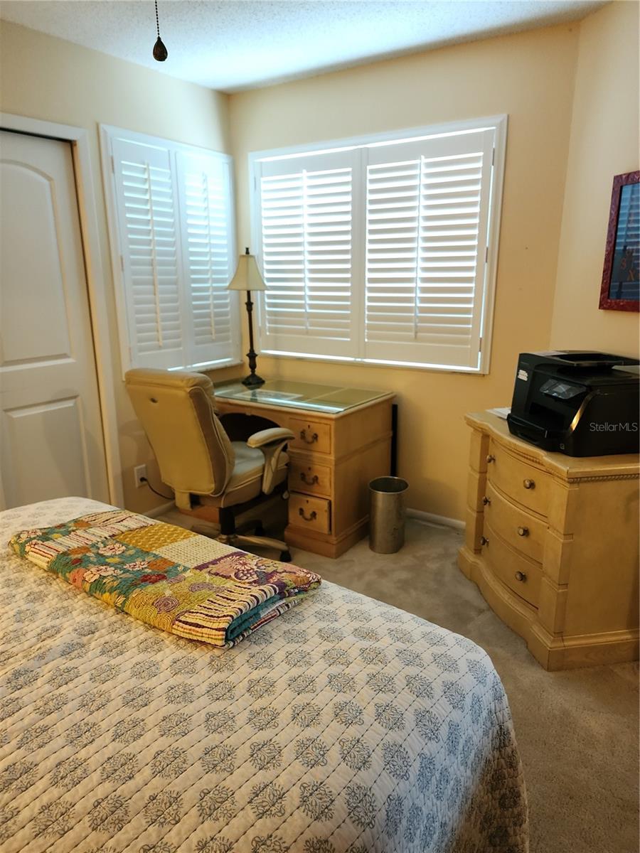 Image 14 of 23 For 632 Red Oak Circle 104