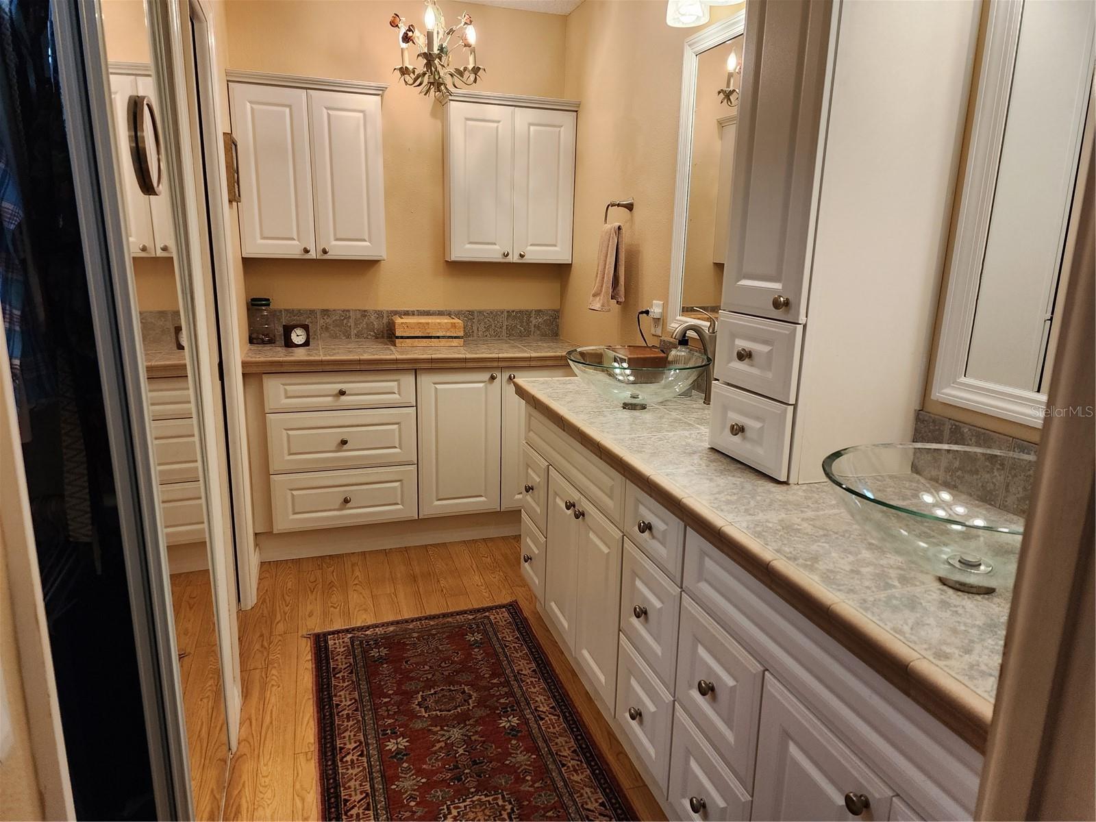 Image 20 of 23 For 632 Red Oak Circle 104