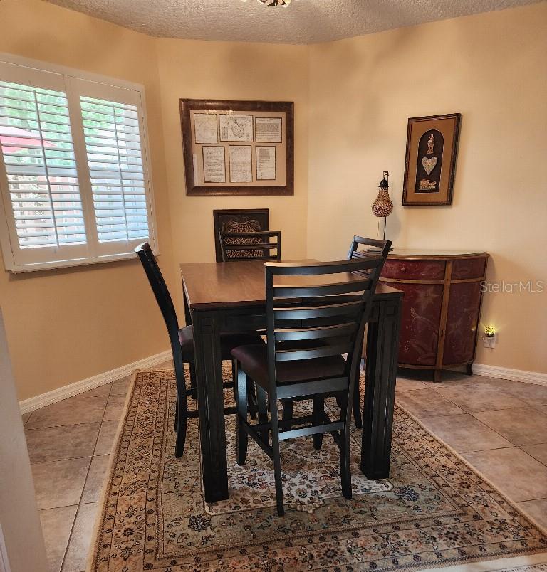 Image 3 of 23 For 632 Red Oak Circle 104
