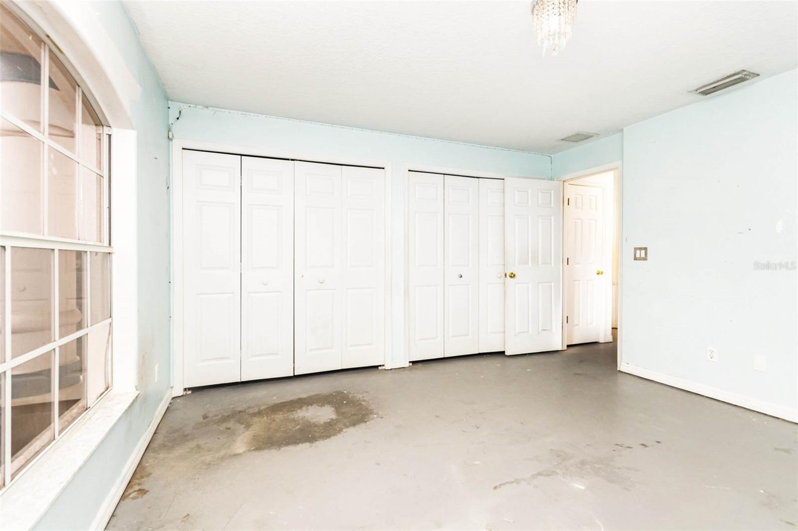 Image 15 of 25 For 11808 Ridge View Circle