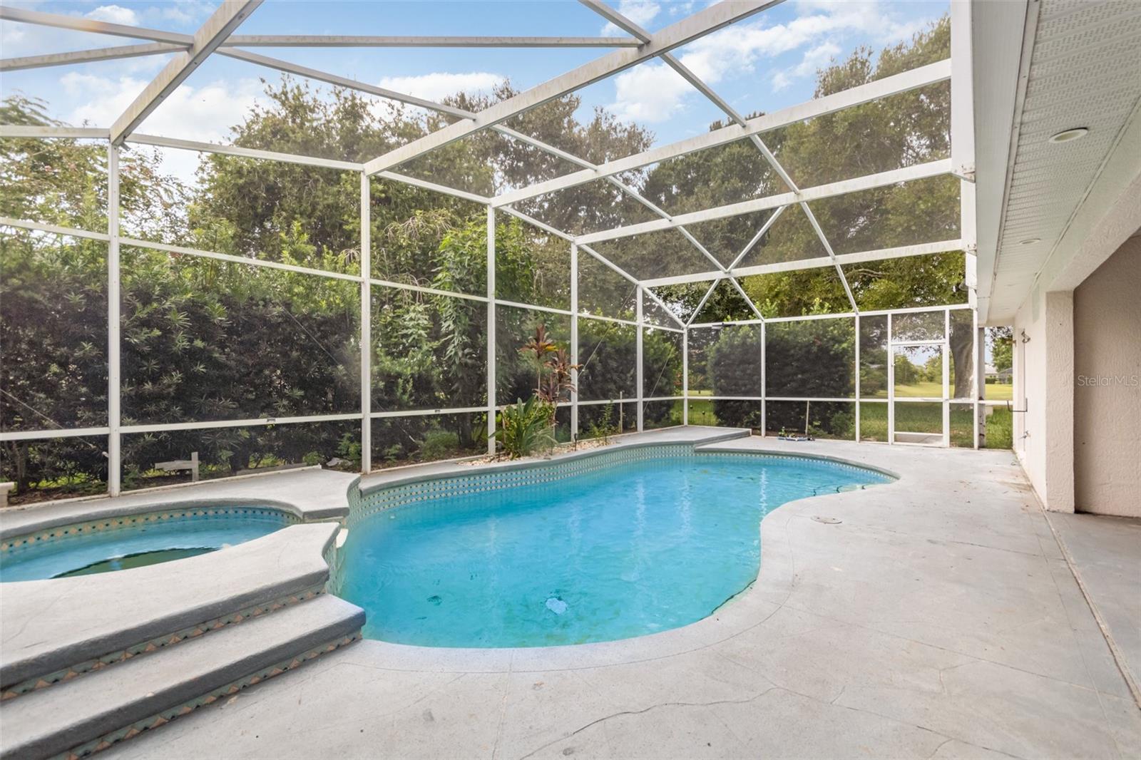 Image 22 of 25 For 11808 Ridge View Circle