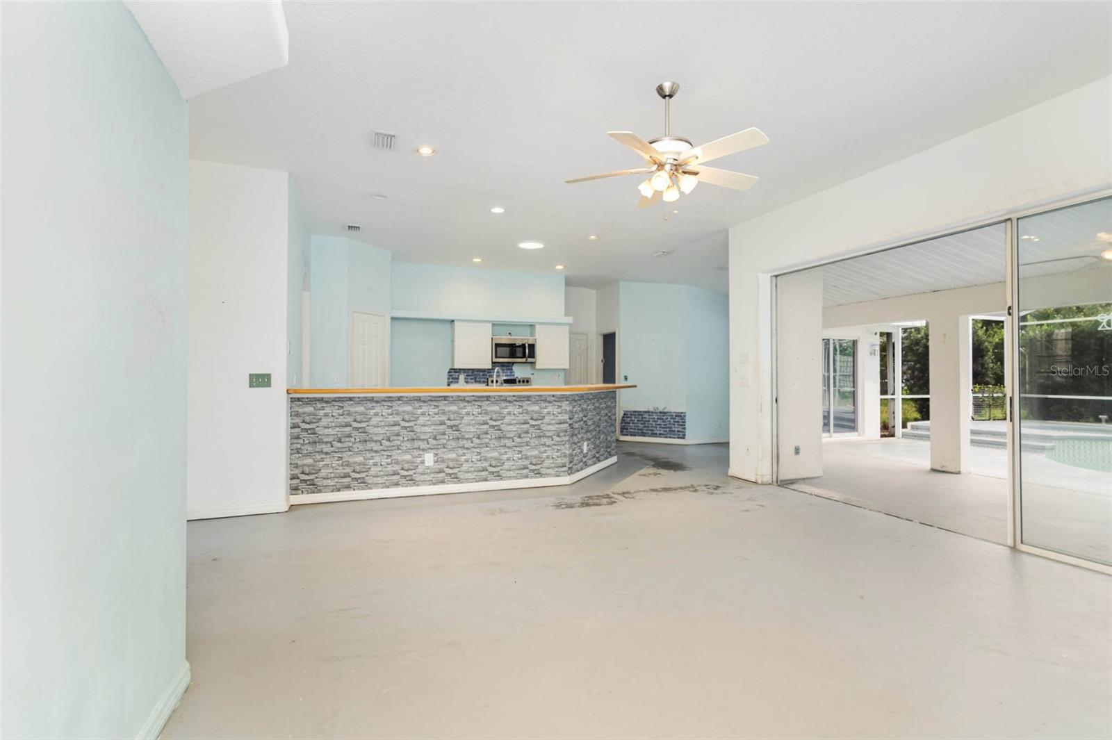 Image 4 of 25 For 11808 Ridge View Circle