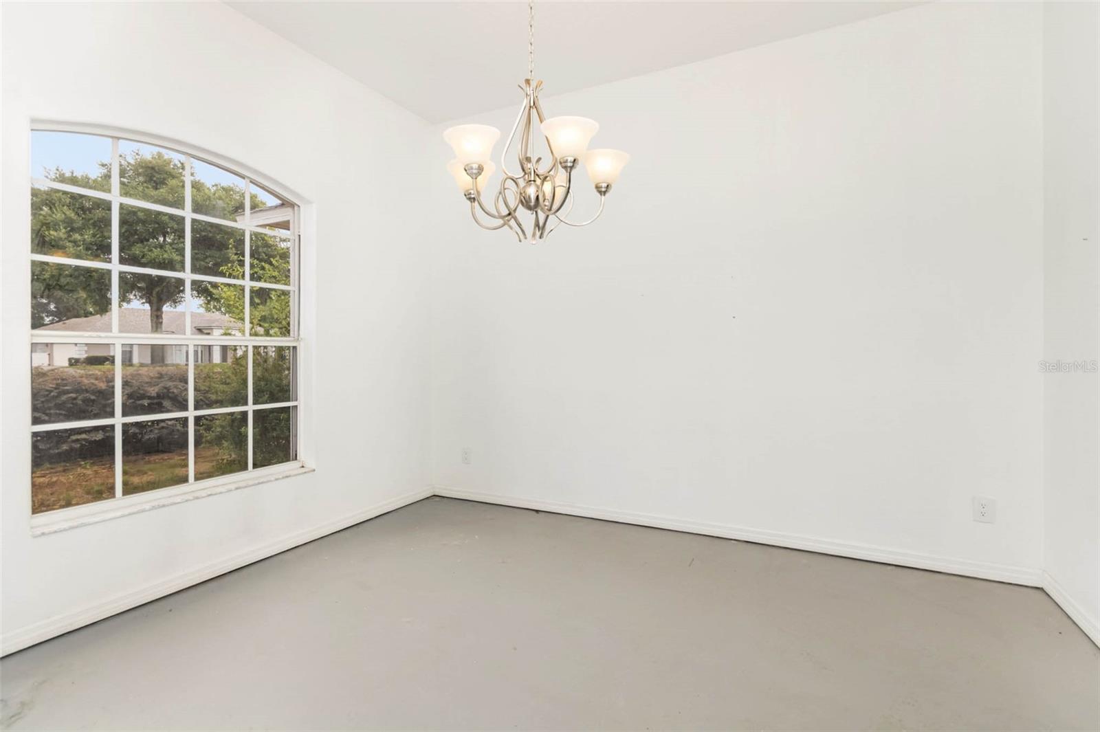 Image 7 of 25 For 11808 Ridge View Circle