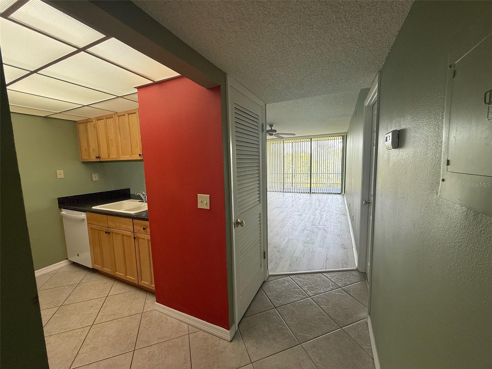 Image 3 of 20 For 14130 Rosemary Lane 6312