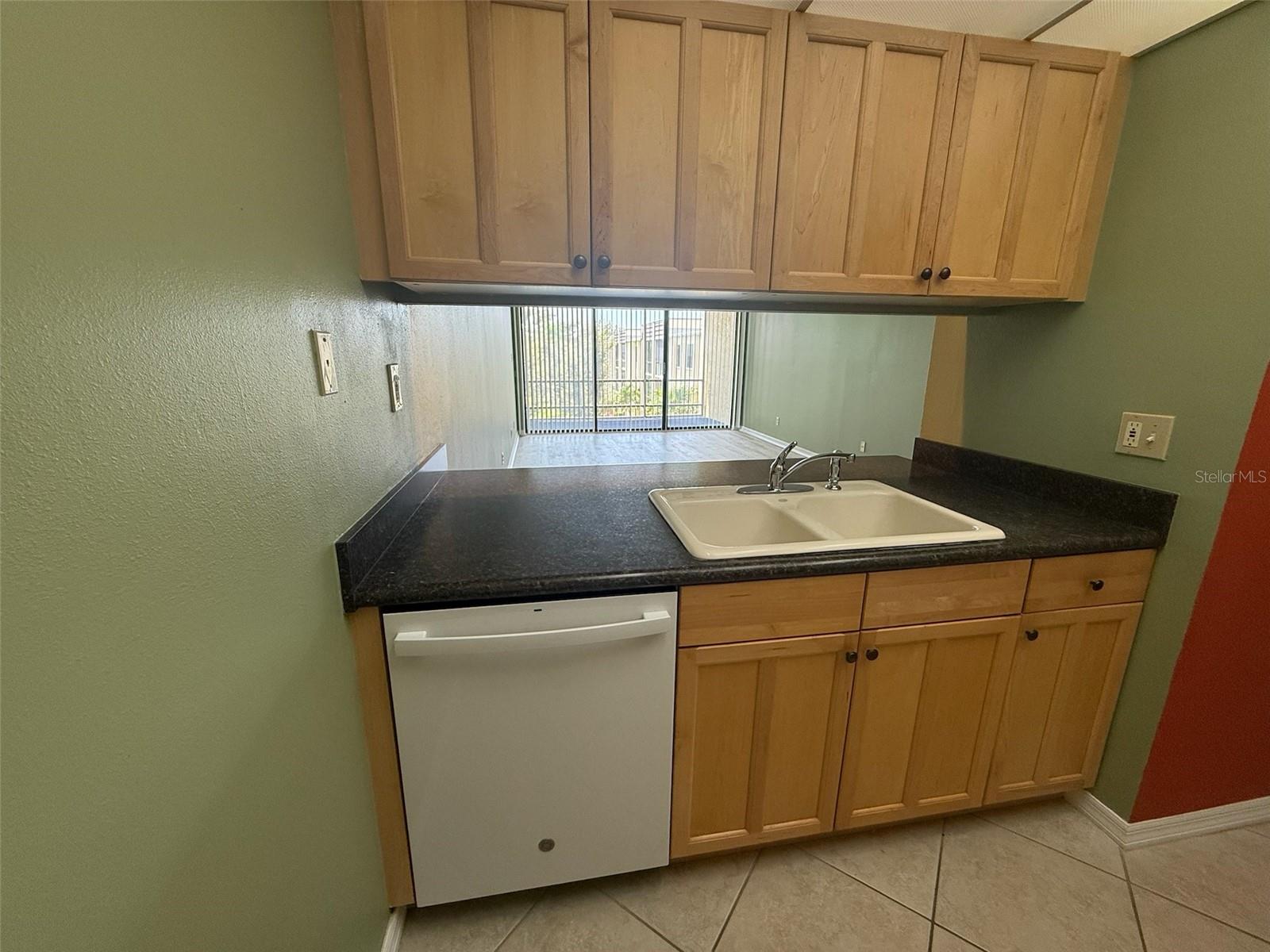 Image 4 of 20 For 14130 Rosemary Lane 6312