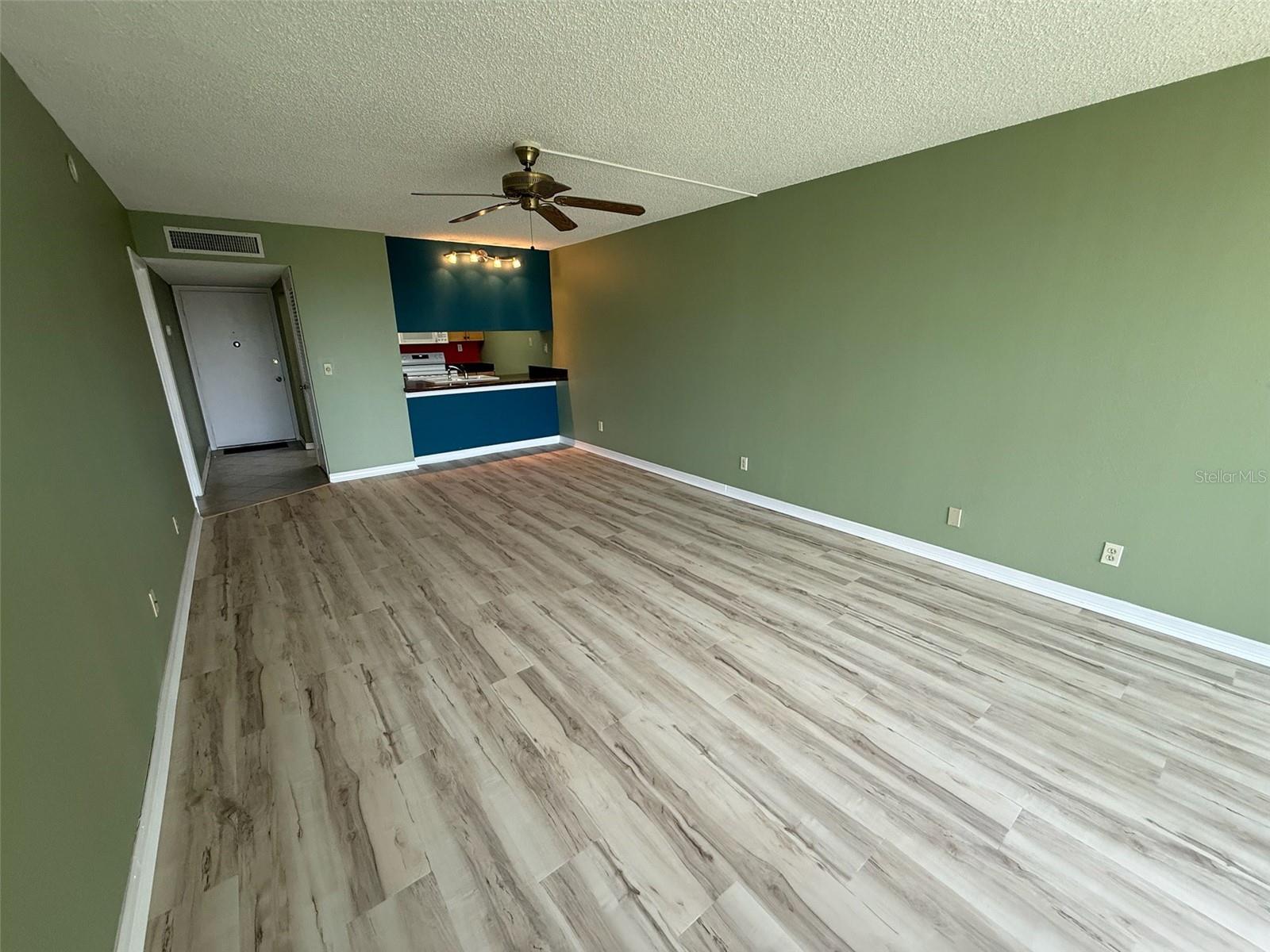 Image 9 of 20 For 14130 Rosemary Lane 6312