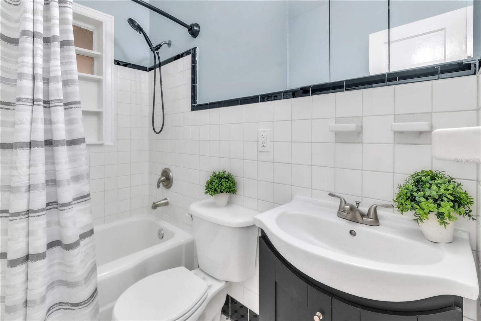 Image 10 of 42 For 3530 16th Street N