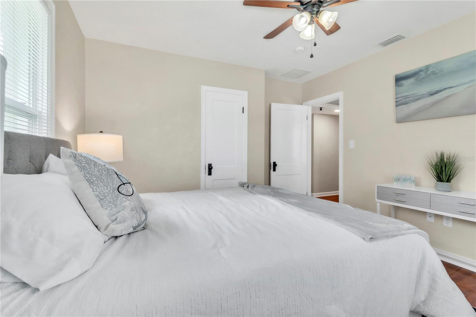 Image 14 of 42 For 3530 16th Street N