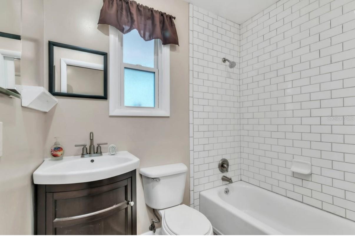 Image 33 of 42 For 3530 16th Street N