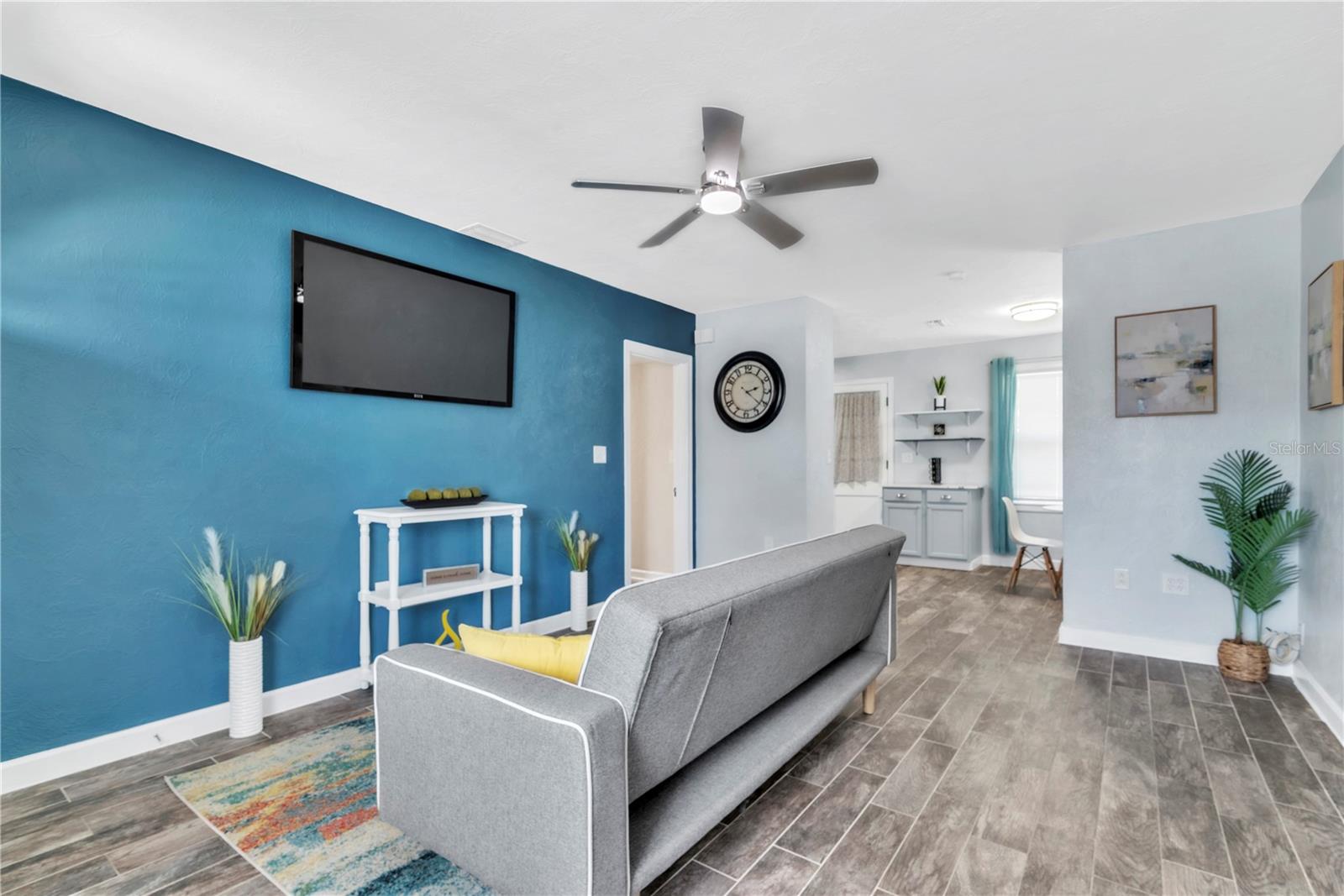 Image 7 of 42 For 3530 16th Street N