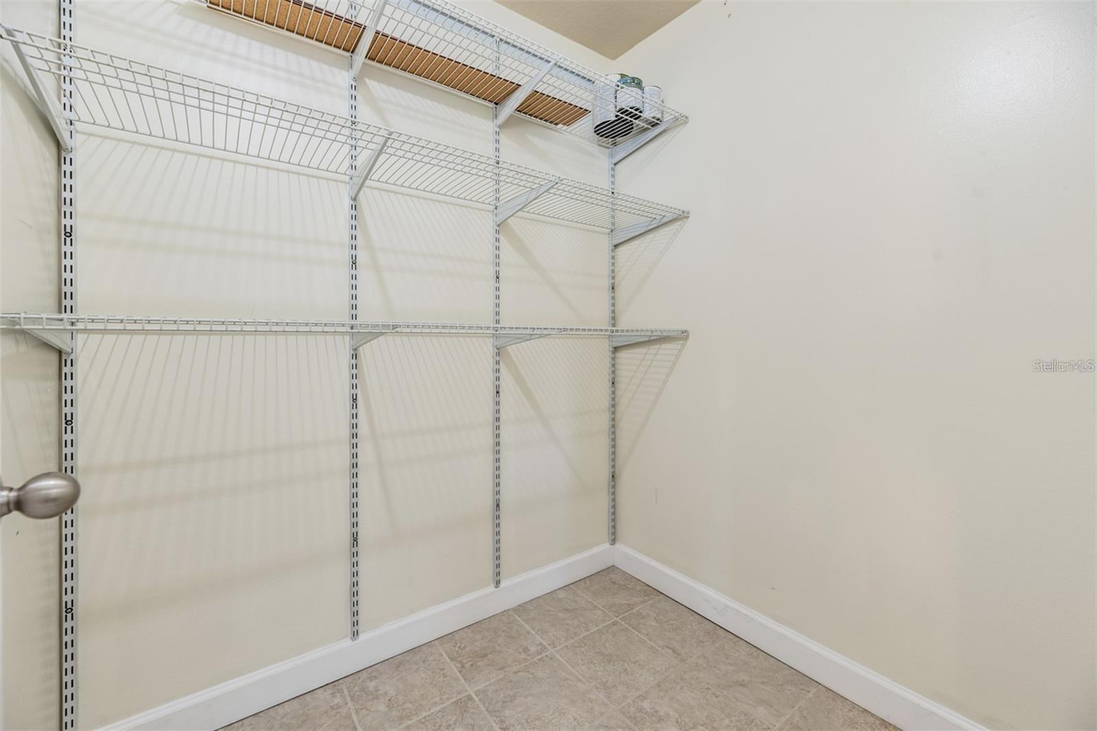 Image 21 of 37 For 701 Poinsettia Road 248