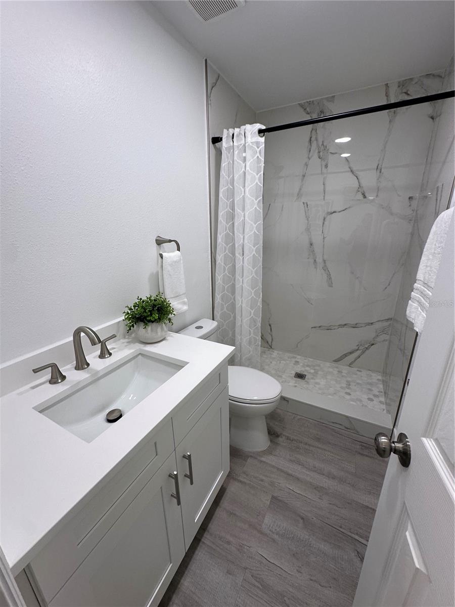 Image 19 of 29 For 2402 Thrace Street