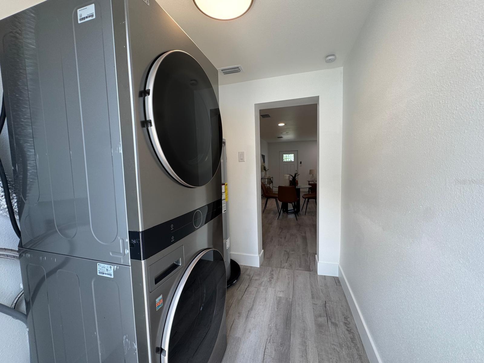 Image 21 of 29 For 2402 Thrace Street