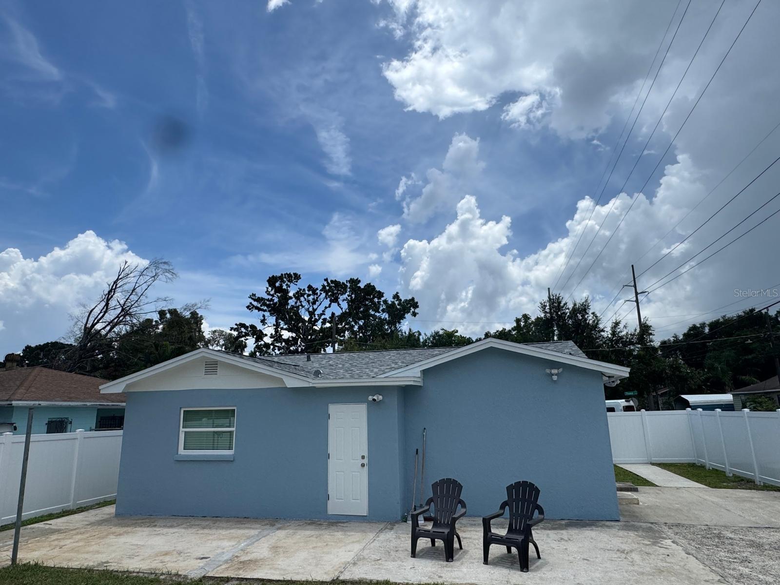 Image 24 of 29 For 2402 Thrace Street