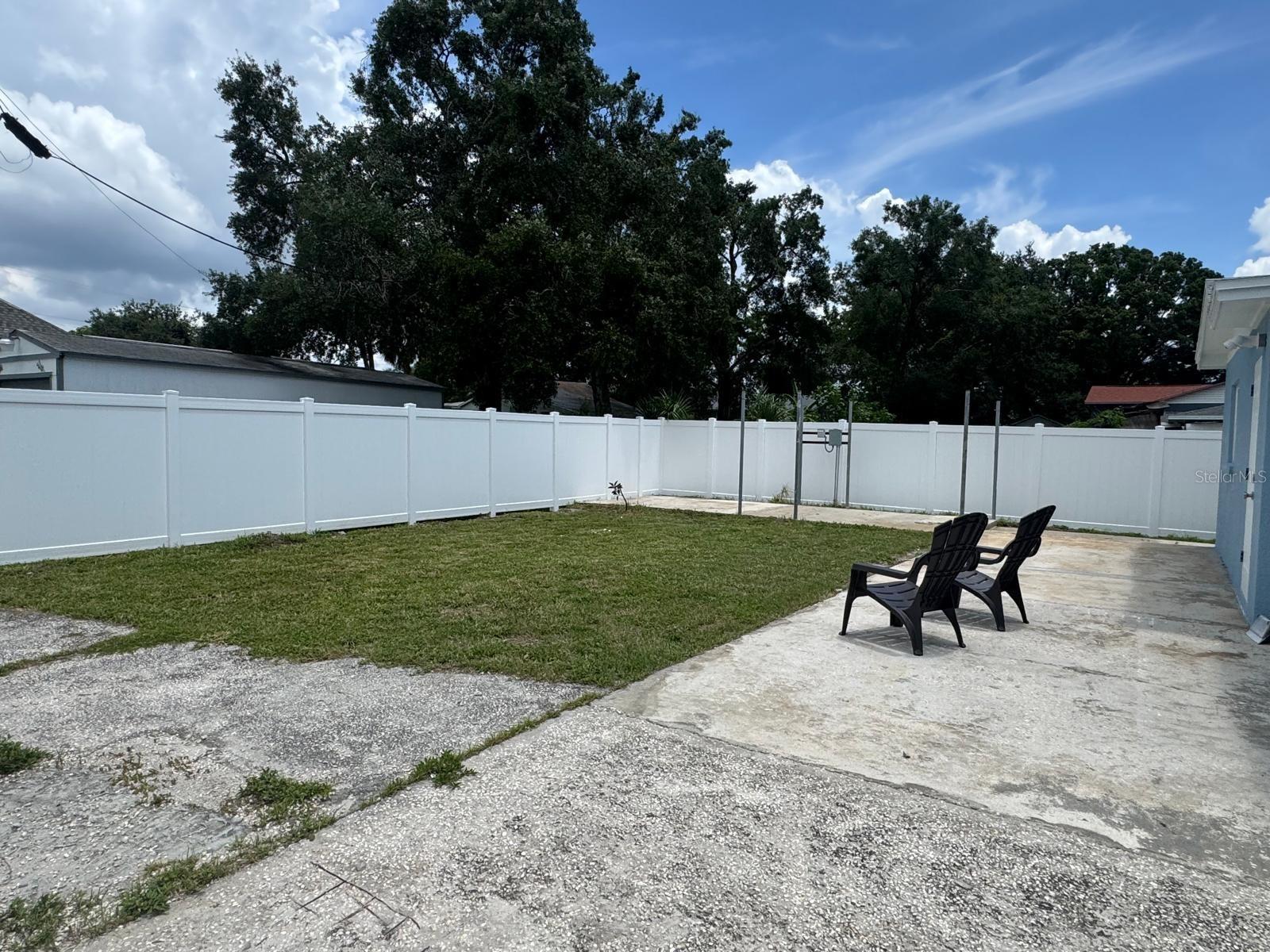 Image 29 of 29 For 2402 Thrace Street
